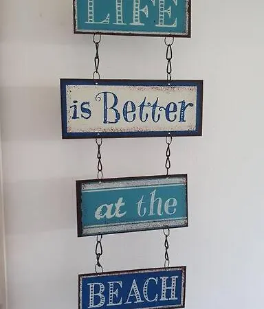 John At The Bay, Dom wakacyjny Filey