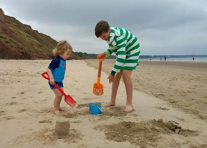 John At The Bay, Hébergement de vacances